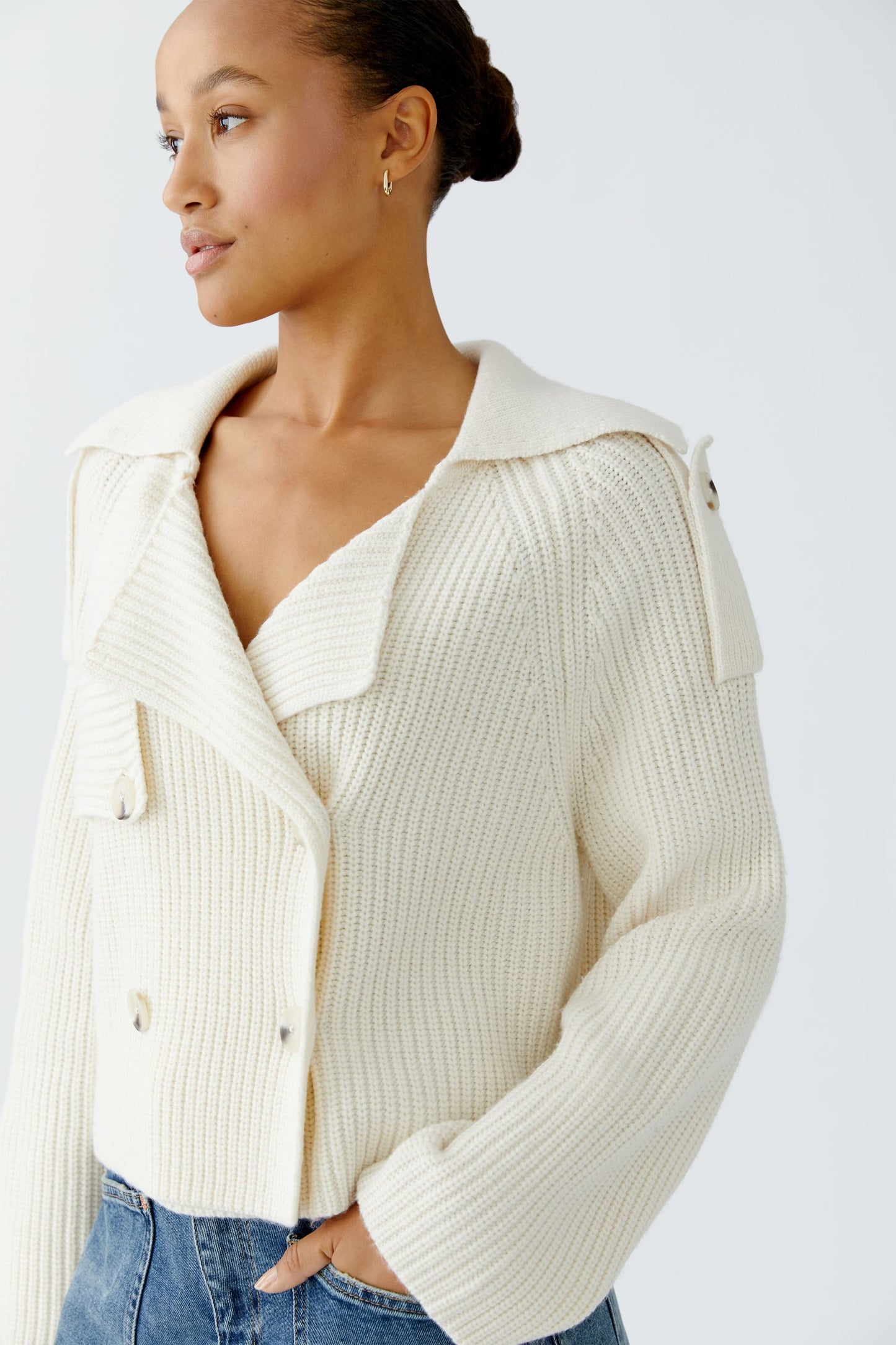 OUI | Vest