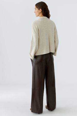 OUI | Vest