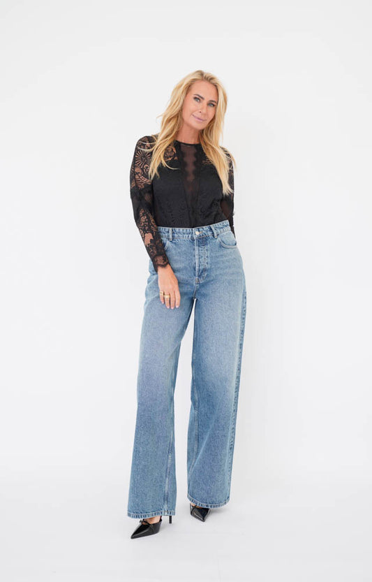 EST’SEVEN | Kalila Body