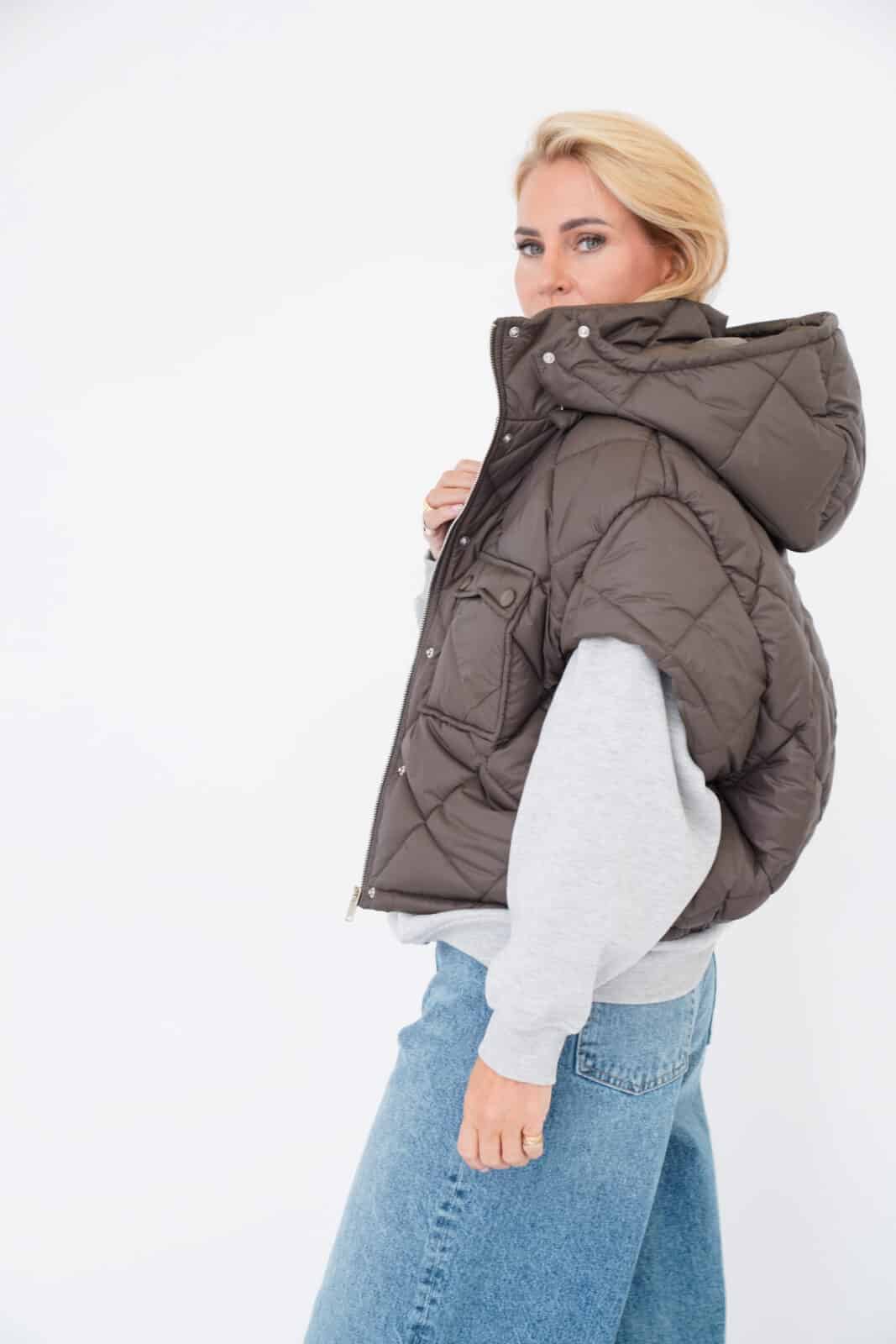 EST"SEVEN | Nara Cape