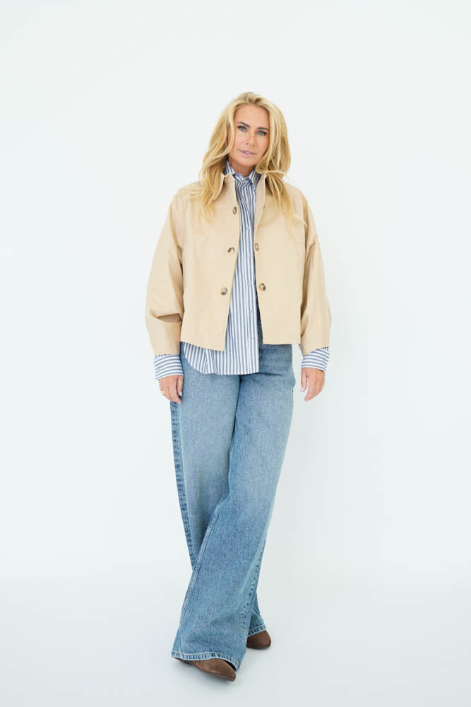 EST’SEVEN | Zaina Coat