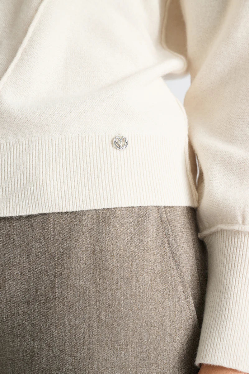MARIE MERO | Pull