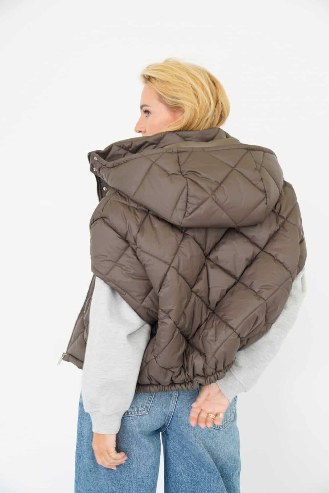 EST"SEVEN | Nara Cape