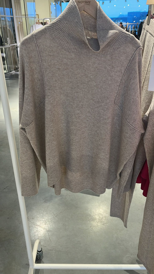 NOT SHY | Pullover+Broek