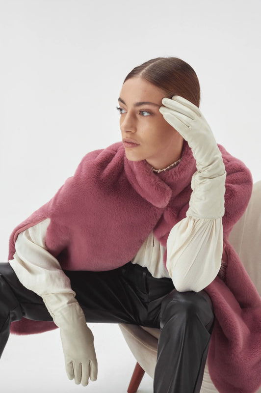 NENETTE | Pamela Cape